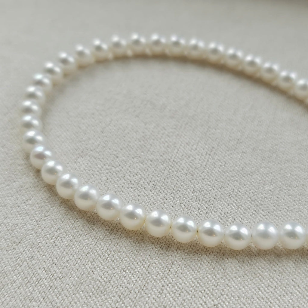 Snowlight Adjustable Pearl Bracelet