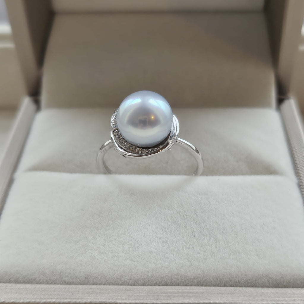 Luminous Halo Shintama Akoya Pearl Ring