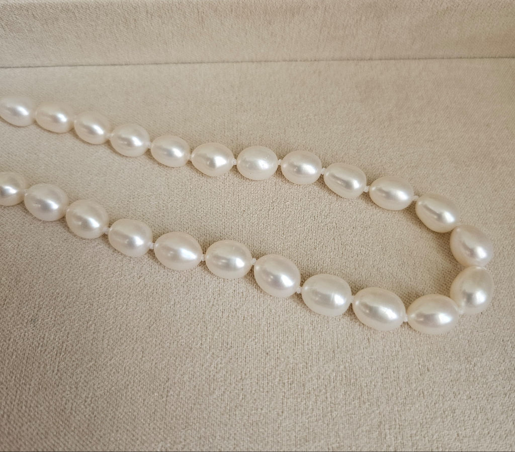 White Oval Freshwater Pearl Necklace with Silver Clasp
