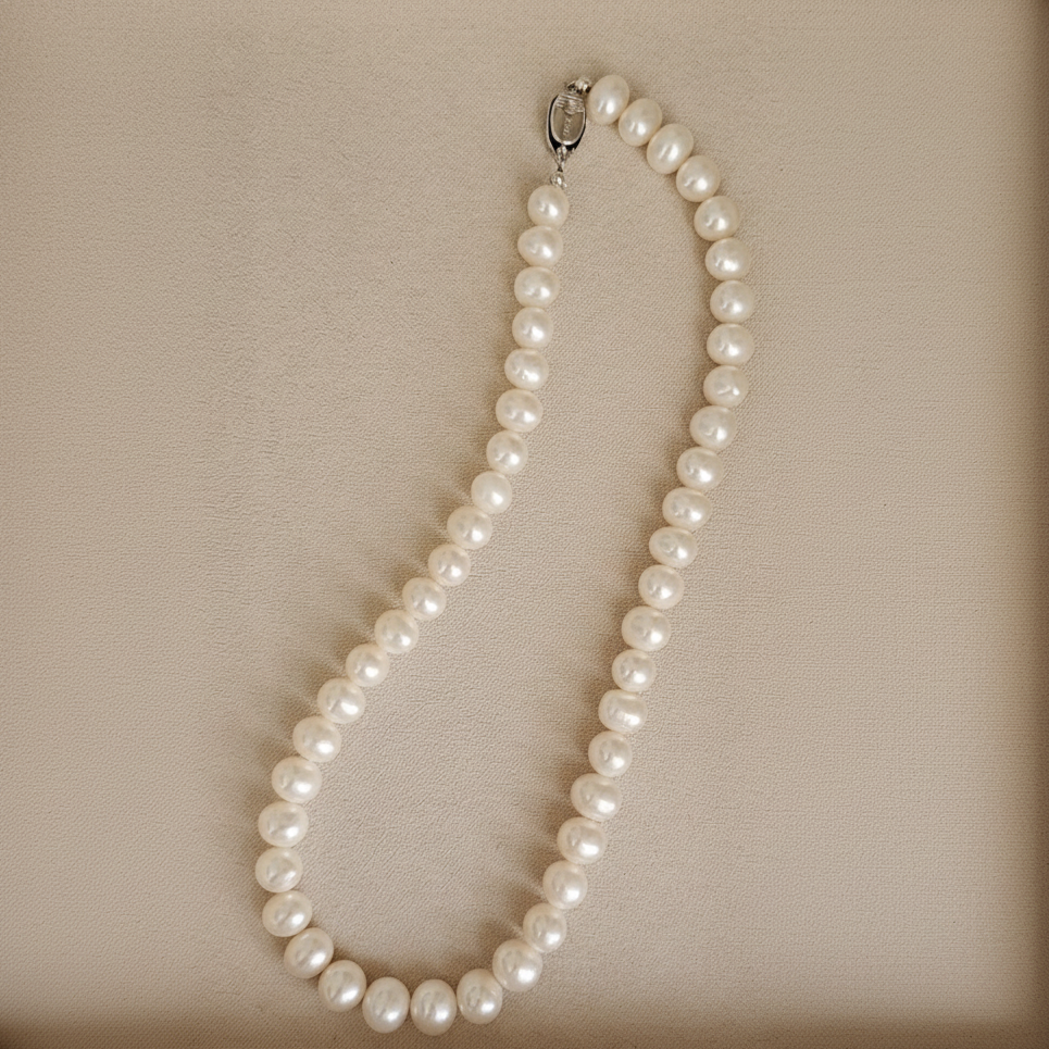 8.5–9.5 mm White Freshwater Pearl Necklace, 40 cm, Silver Clasp