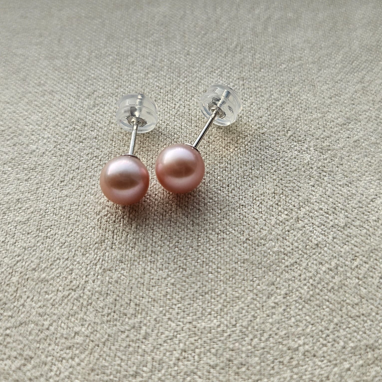 Poetic Haze · 6mm Cultured Freshwater Pearl Studs (3 Colors)